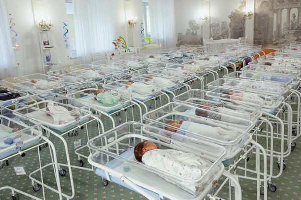 Der Spiegel über unsere 53 Neugeborene ohne Eltern «Im Haus der gestrandeten Babys»